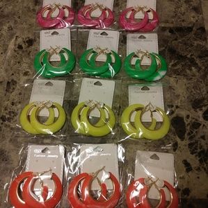 Earrings differents colors